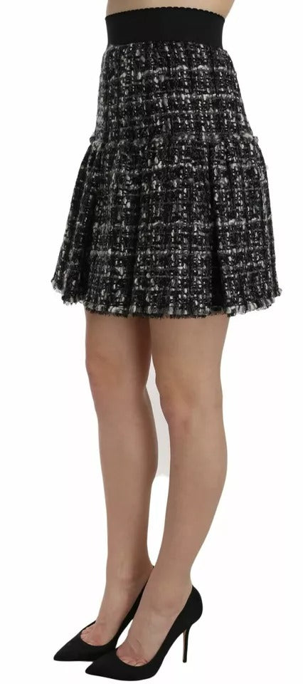 Minifalda de lana con volantes y cuadros negros