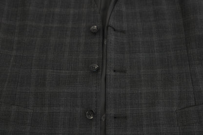 Elegante chaleco de lana a cuadros para el hombre urbano