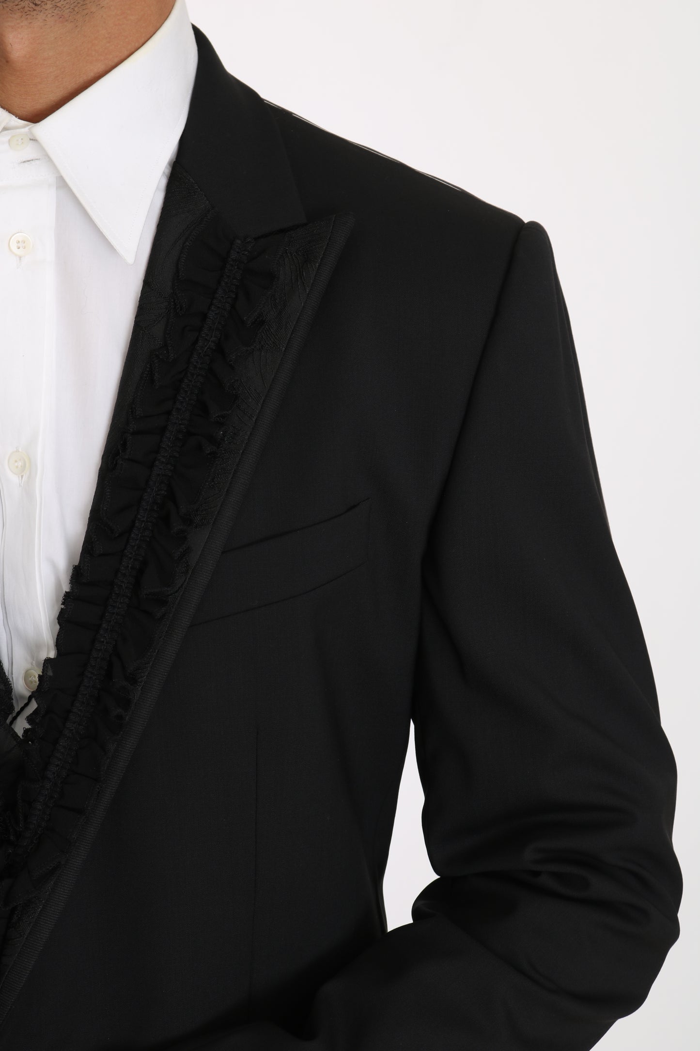 Elegante chaqueta blazer Martini de corte entallado en color negro