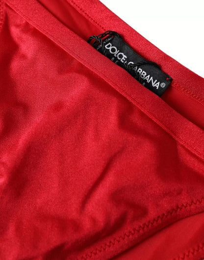 Parte inferior del bikini de baño de playa elástico de nailon rojo