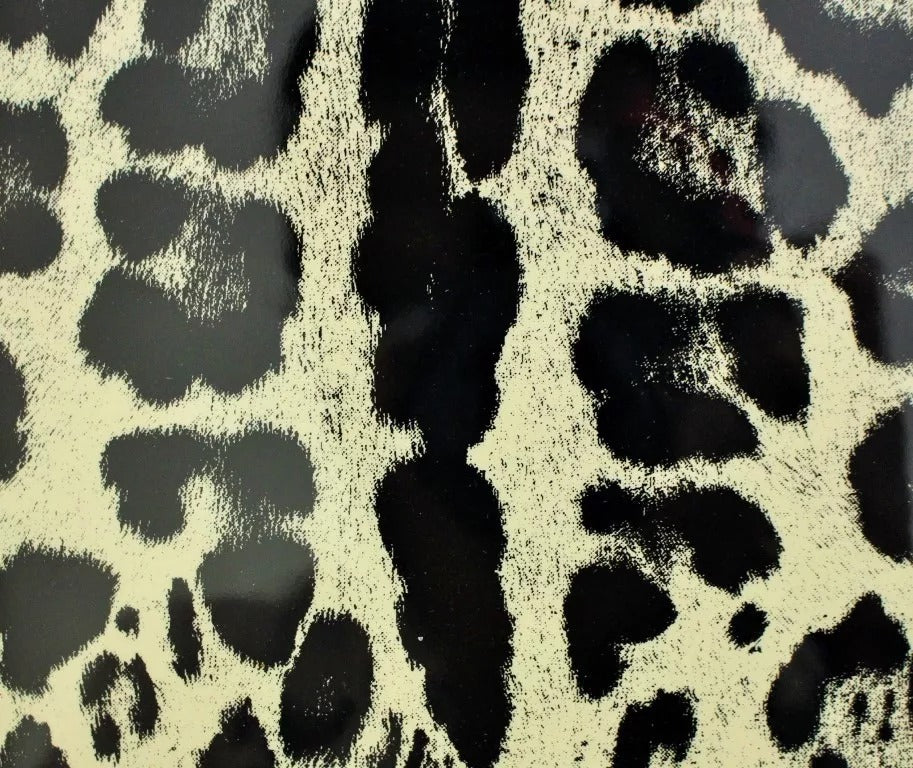 Funda de cuero para eBook y tableta con estampado de leopardo blanco