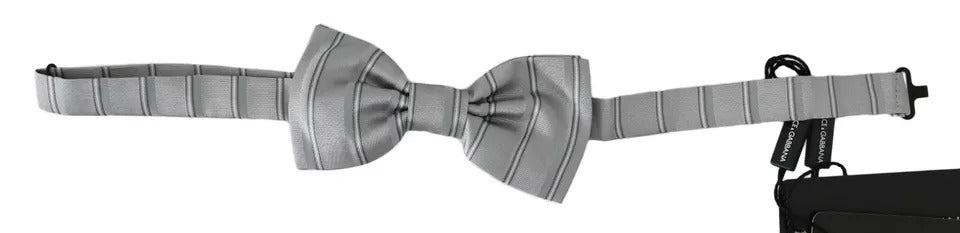 Pajarita de mariposa ajustable con cuello y forro gris claro