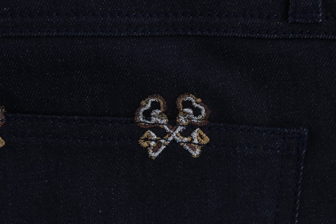 Vaqueros ajustados y elegantes con bordados