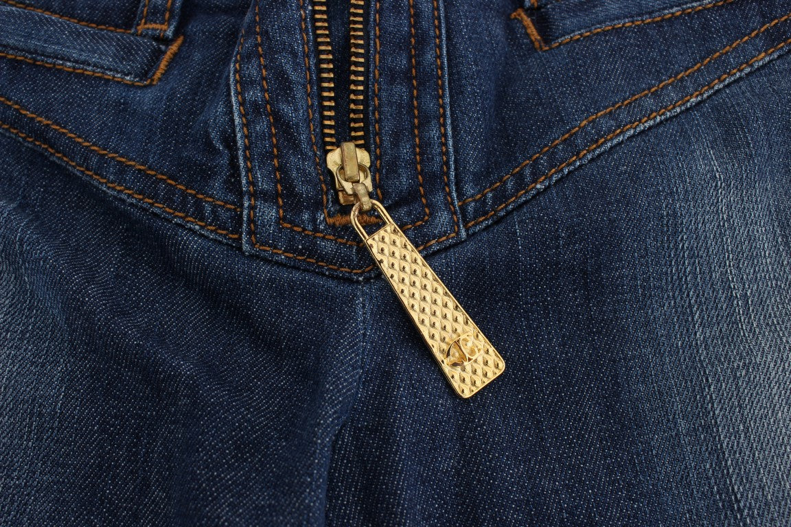 Denim azul lavado con corte de bota elegante