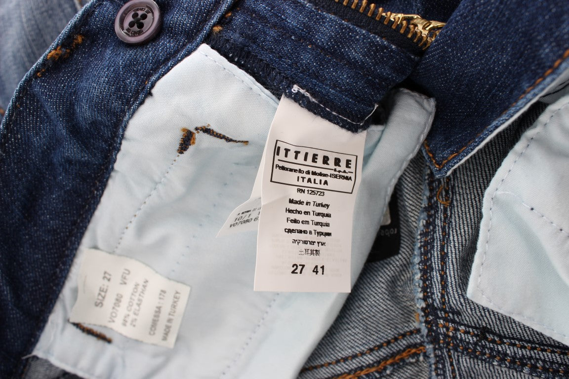 Denim azul lavado con corte de bota elegante