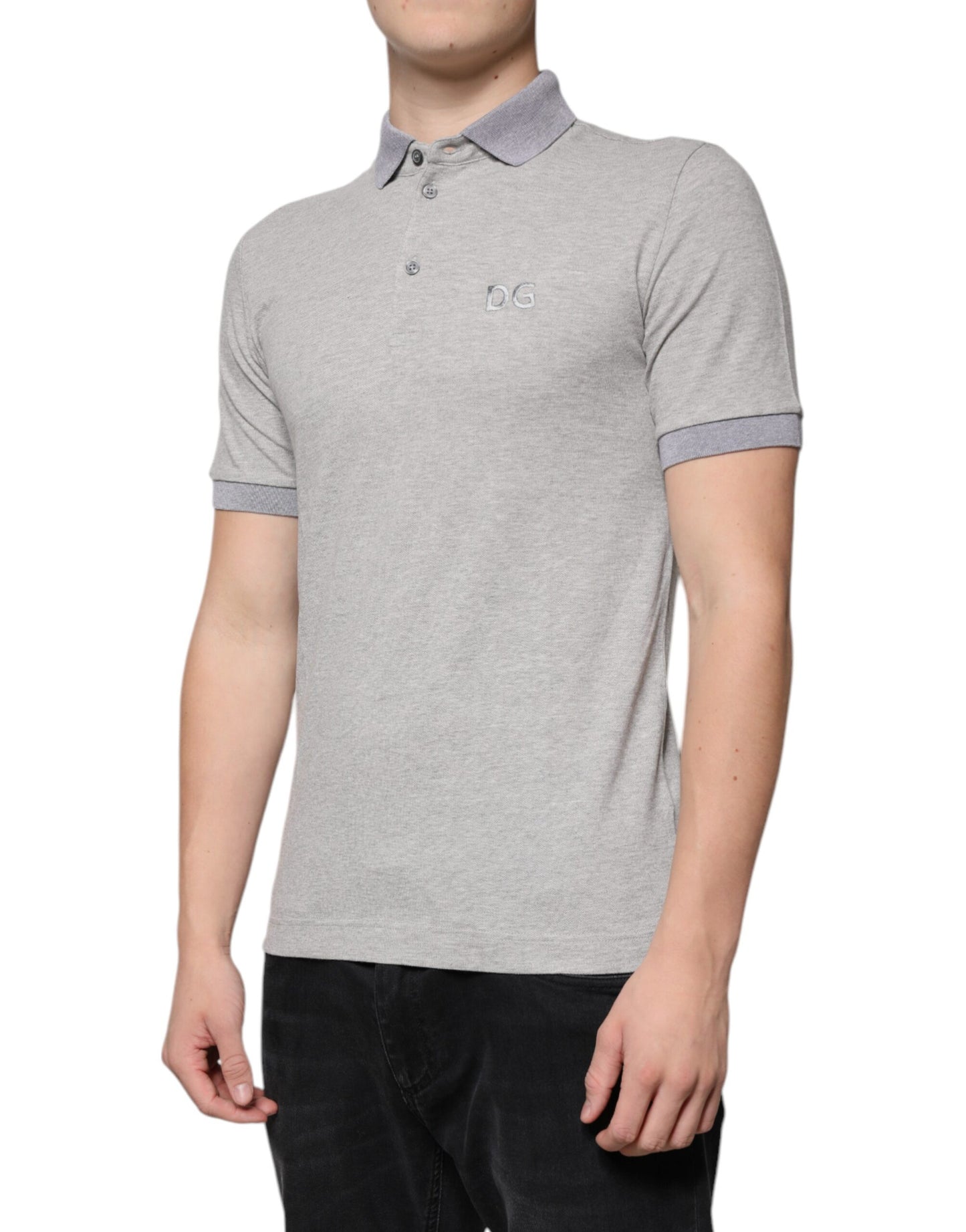 Polo de manga corta con cuello gris para hombre