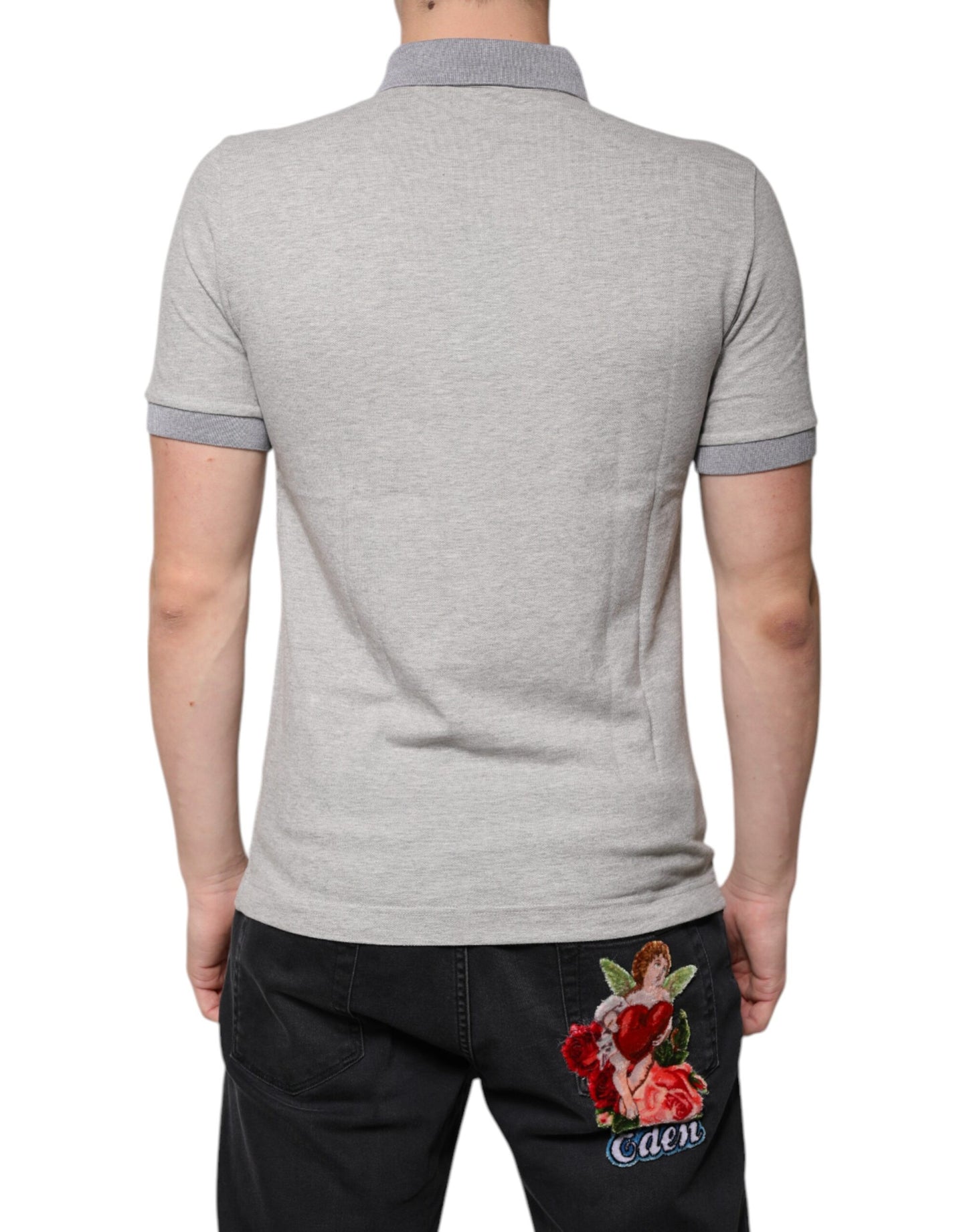 Polo de manga corta con cuello gris para hombre