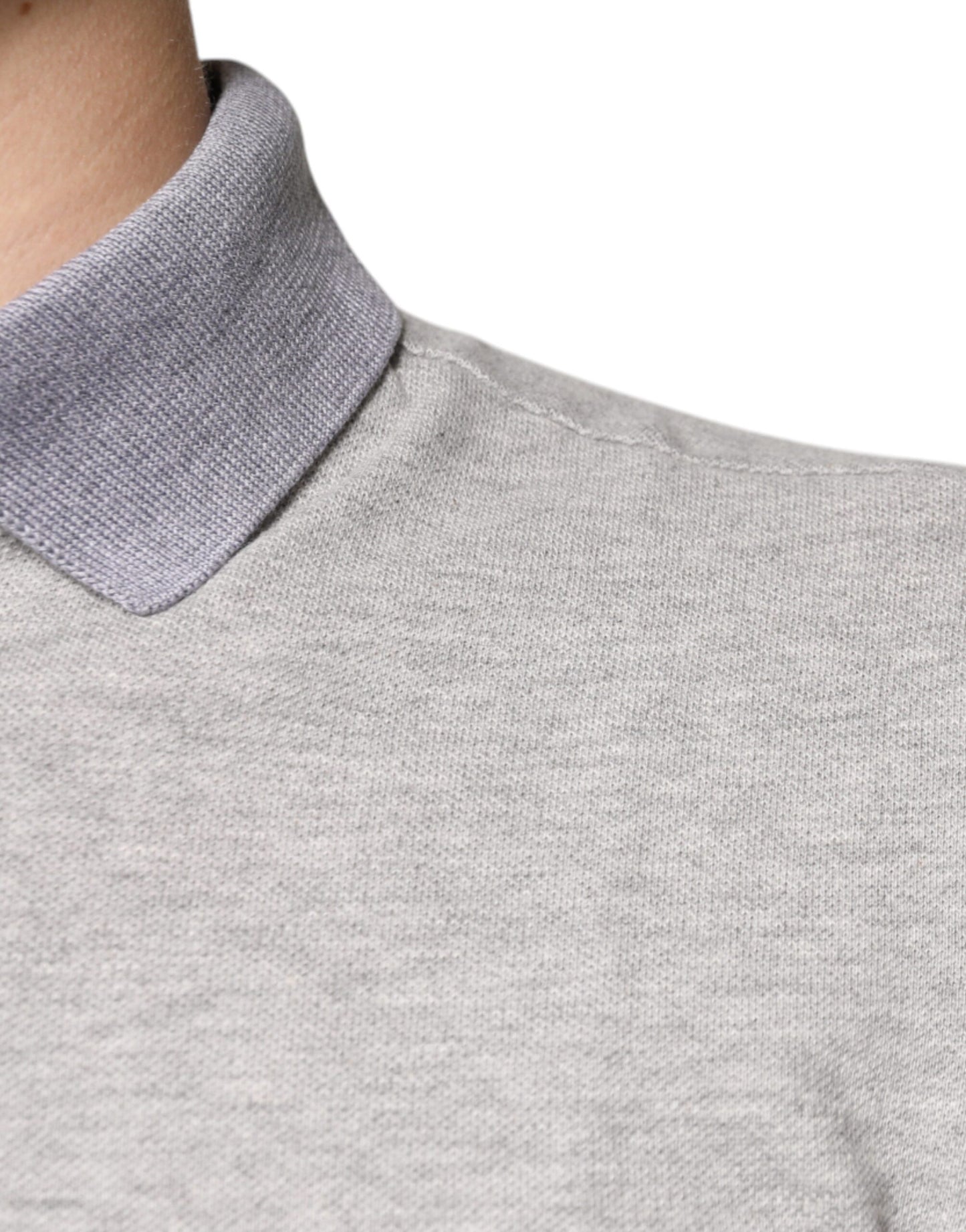 Polo de manga corta con cuello gris para hombre