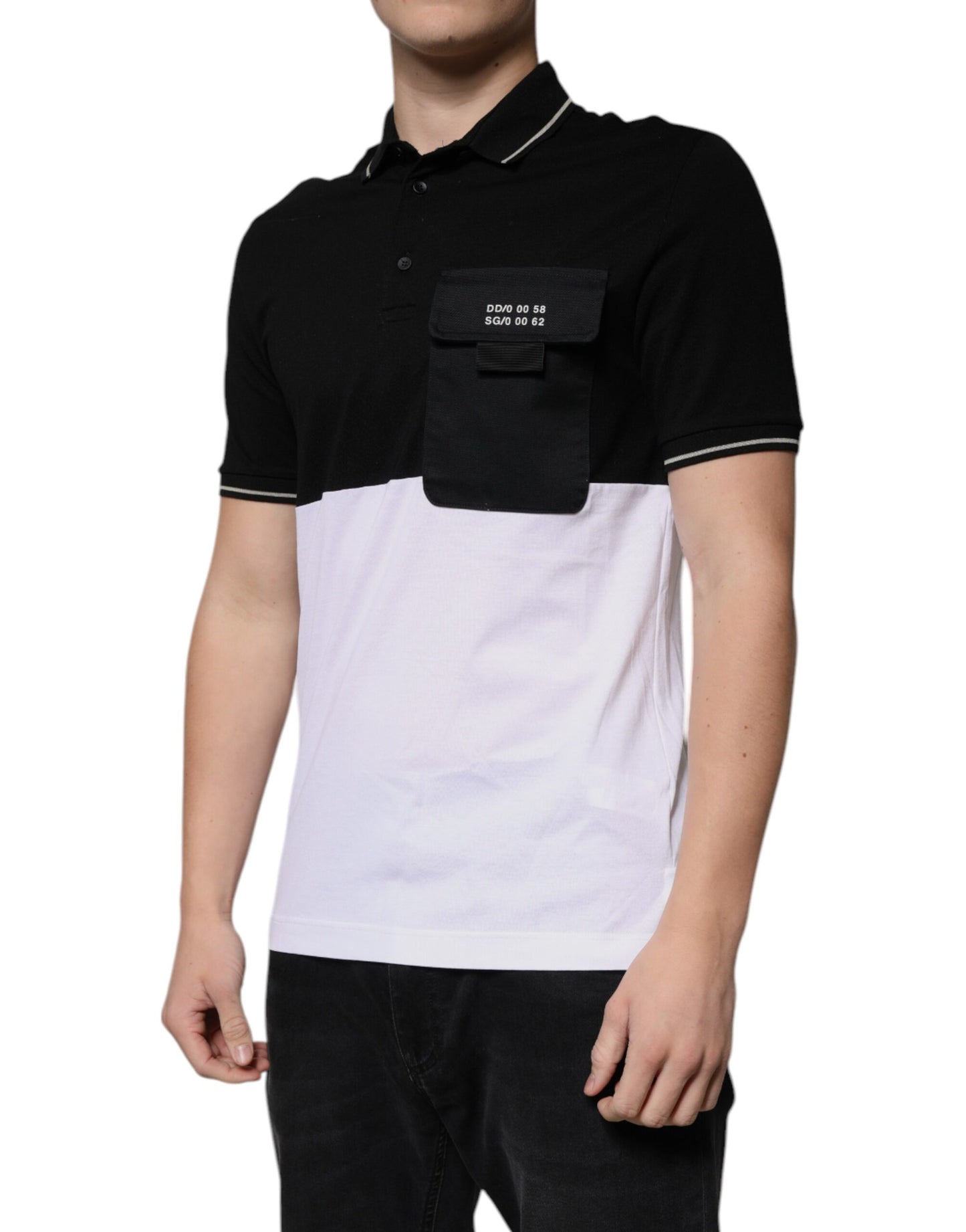 Polo de algodón blanco y negro de manga corta