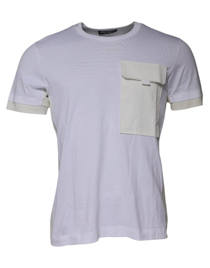 Camiseta blanca de algodón con cuello redondo y manga corta