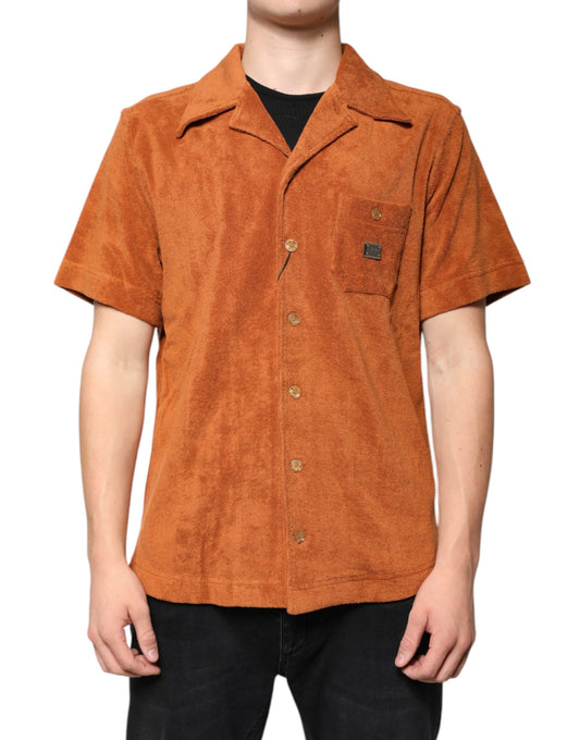 Camisa de terciopelo de algodón color avellana con cuello abotonado