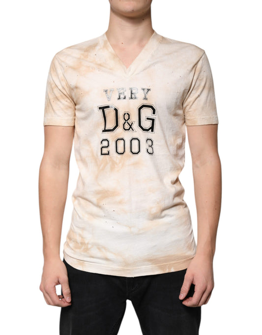 Camiseta de algodón con cuello en V y estampado gráfico beige