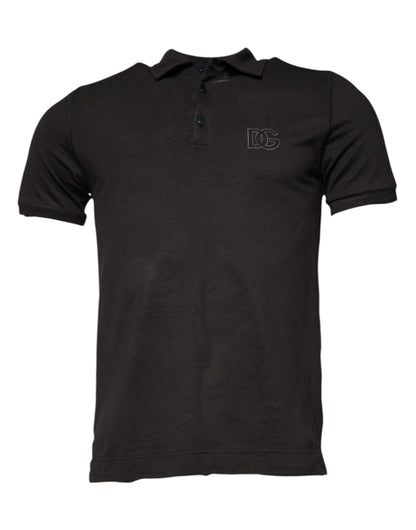 Polo de manga corta con cuello gris oscuro