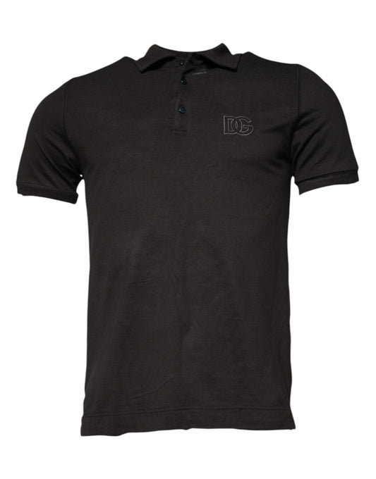Polo de manga corta con cuello gris oscuro
