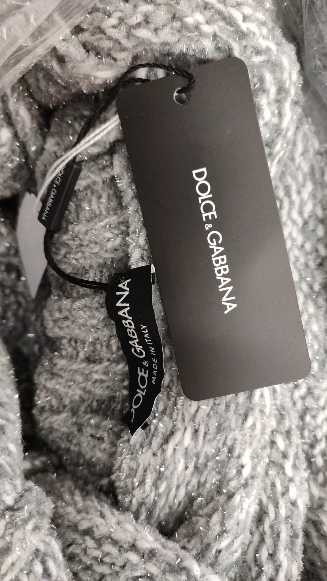 Elegante jersey de cuello alto en mezcla de cachemira gris