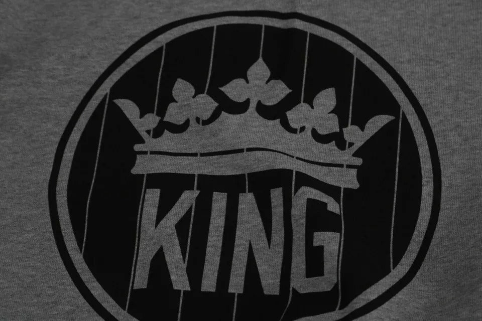Suéter de algodón con estampado de rey y corona gris