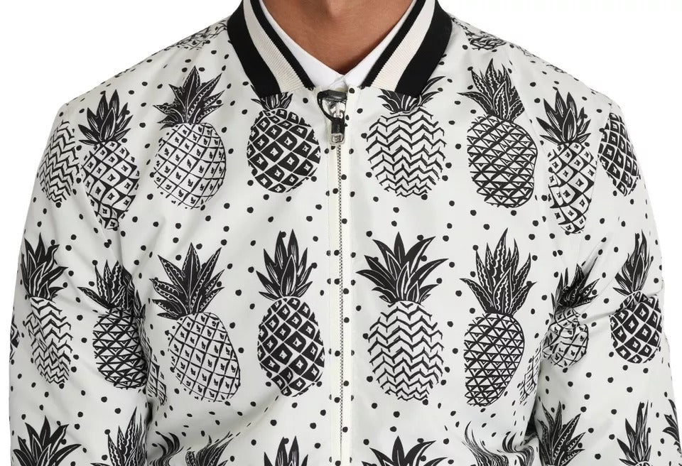 Chaqueta bomber con estampado de piña en blanco y negro
