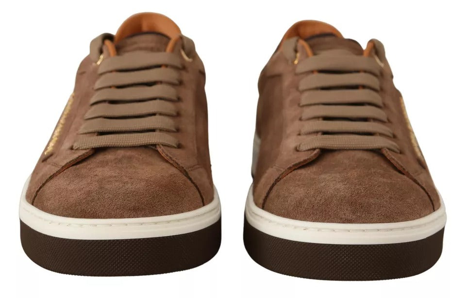 Zapatillas bajas con logo de ante marrón para hombre