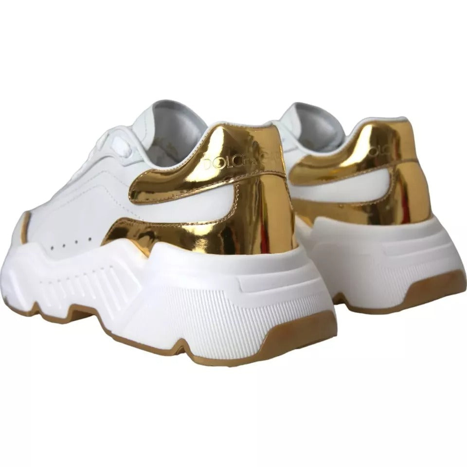 Zapatillas de piel Daymaster de oro blanco para hombre