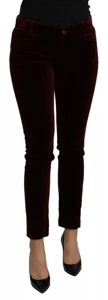 Pantalones ajustados elásticos de terciopelo burdeos