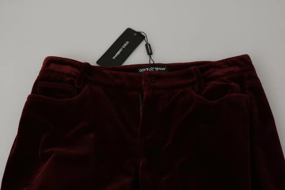 Pantalones ajustados elásticos de terciopelo burdeos