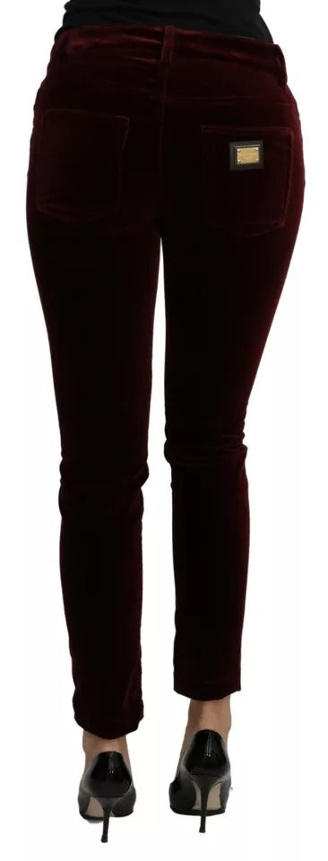 Pantalones ajustados elásticos de terciopelo burdeos