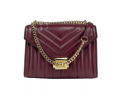 Bolso bandolera Whitney mediano con cadena y solapa en color sangre de buey
