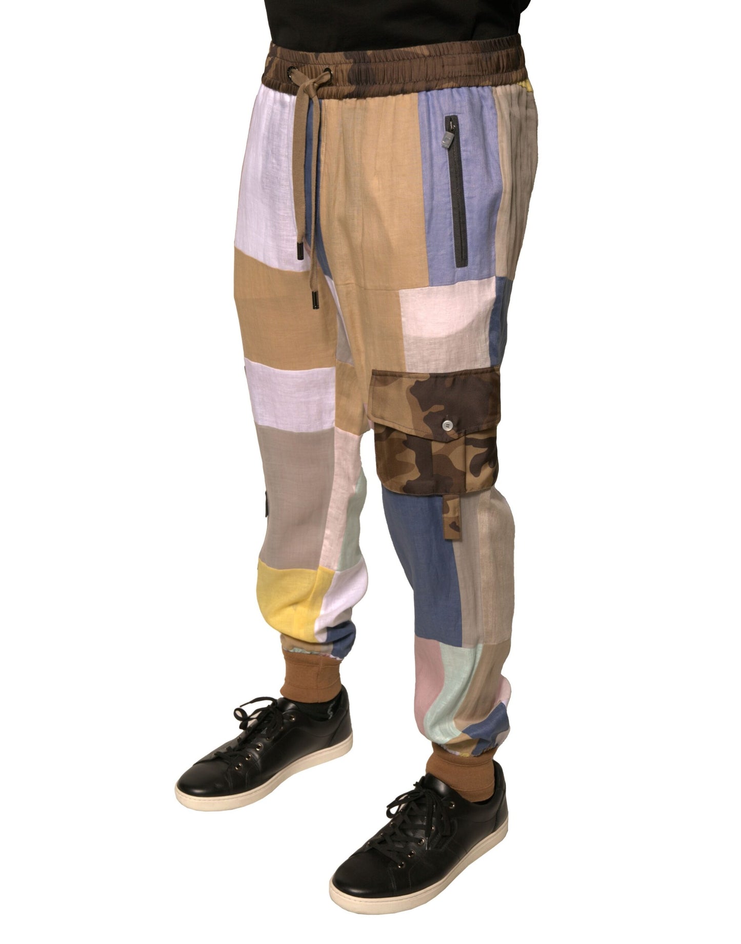 Pantalones deportivos con parches multicolores