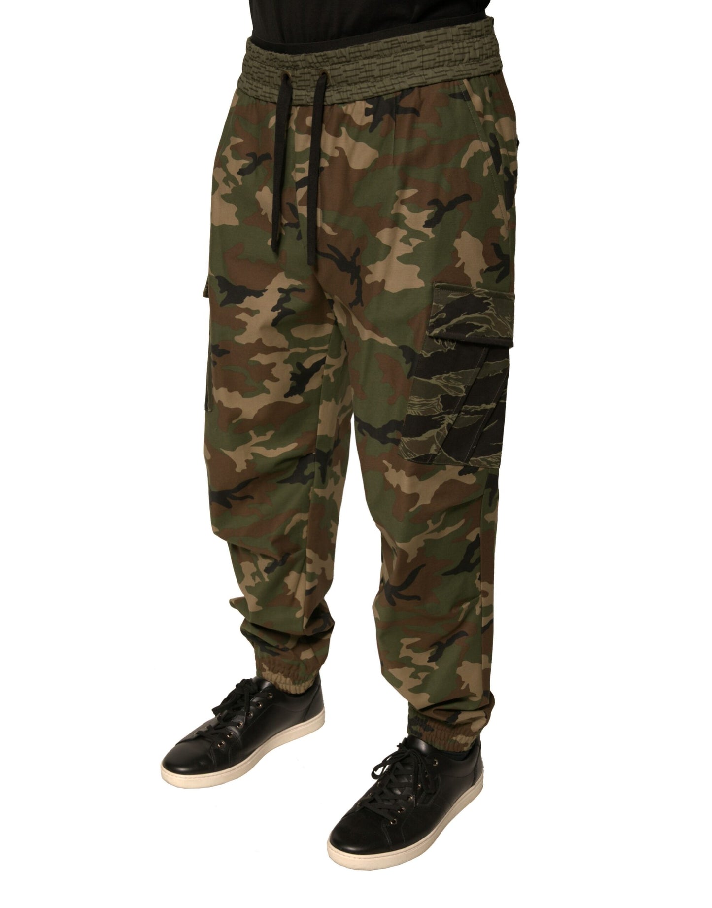 Pantalones deportivos cargo de camuflaje multicolor