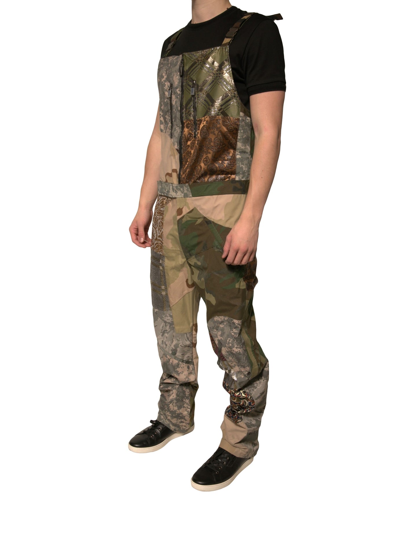 Pantalones de camuflaje con parches multicolores
