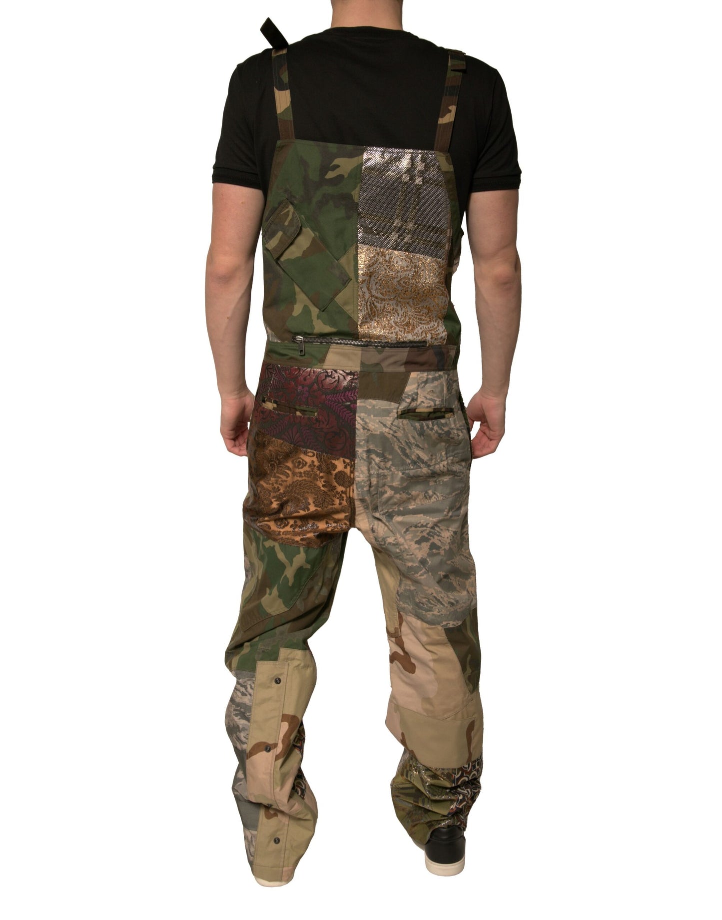 Pantalones de camuflaje con parches multicolores
