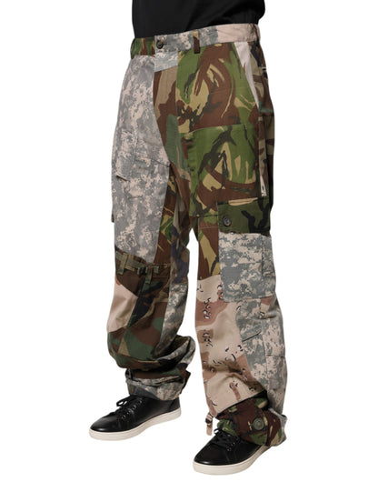 Pantalones cargo de camuflaje con parches multicolores