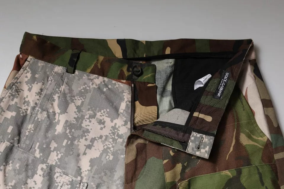 Pantalones cargo de camuflaje con parches multicolores