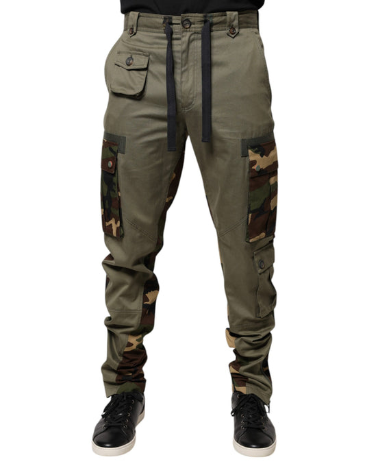 Pantalones cargo de camuflaje con parches multicolores