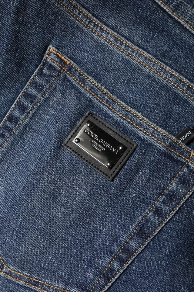 Vaqueros ajustados de algodón con placa de logotipo azul