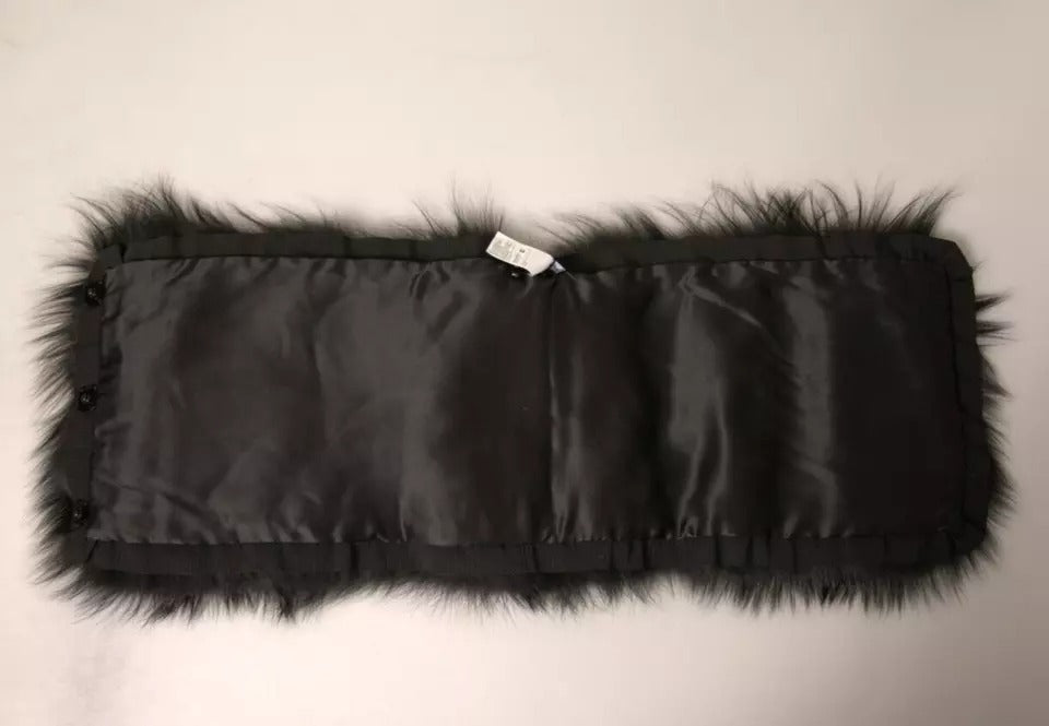 Bufanda tipo chal de piel negra con cuello de hombro