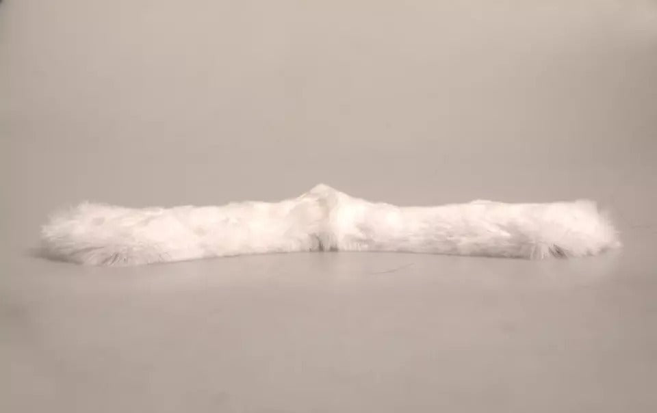 Bufanda chal de piel blanca con cuello de hombro