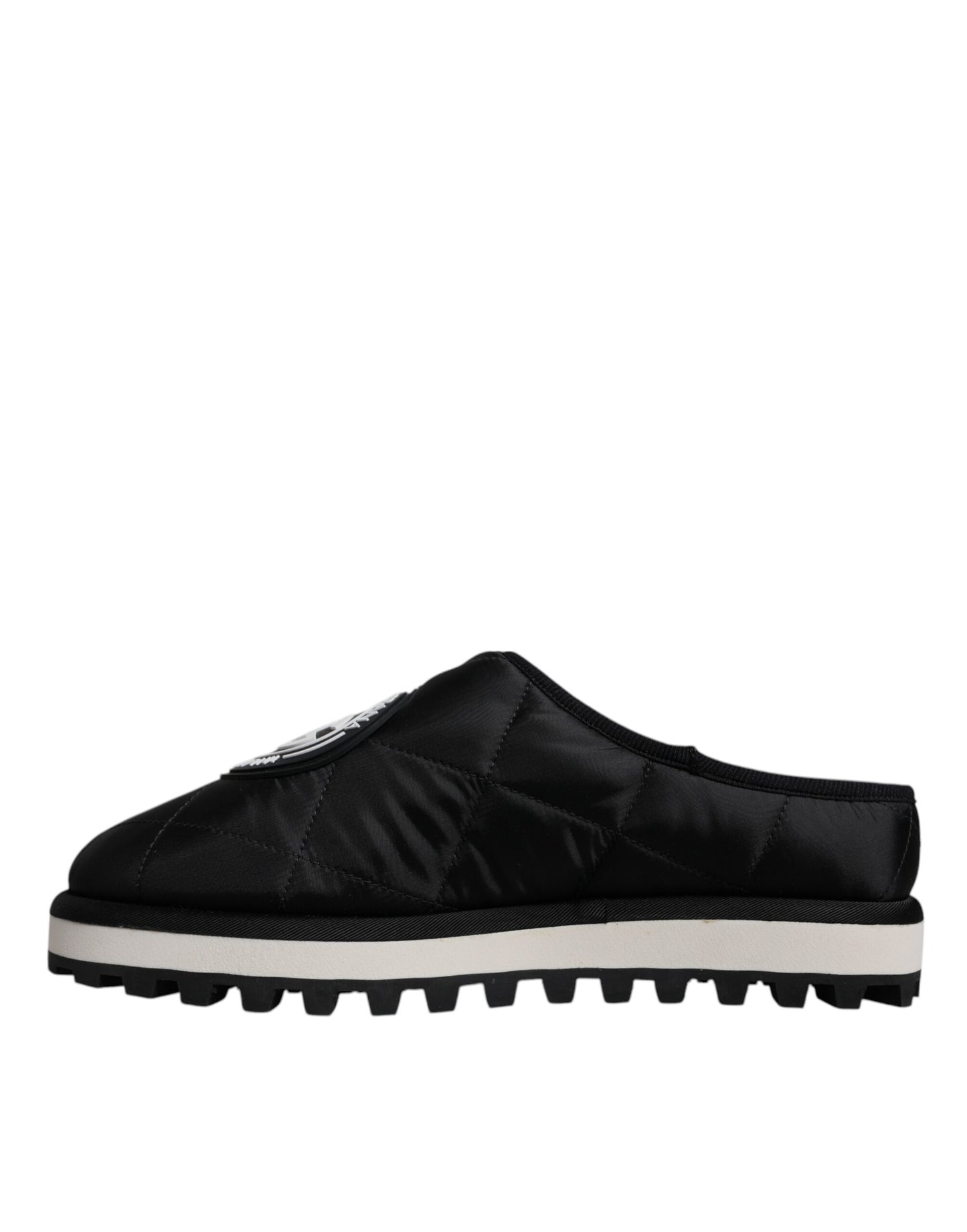 Sandalias tipo chanclas de nailon negro acolchado con parche del logotipo