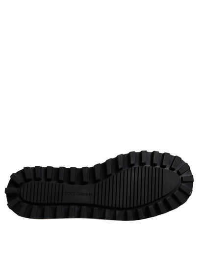 Sandalias tipo chanclas de nailon negro acolchado con parche del logotipo