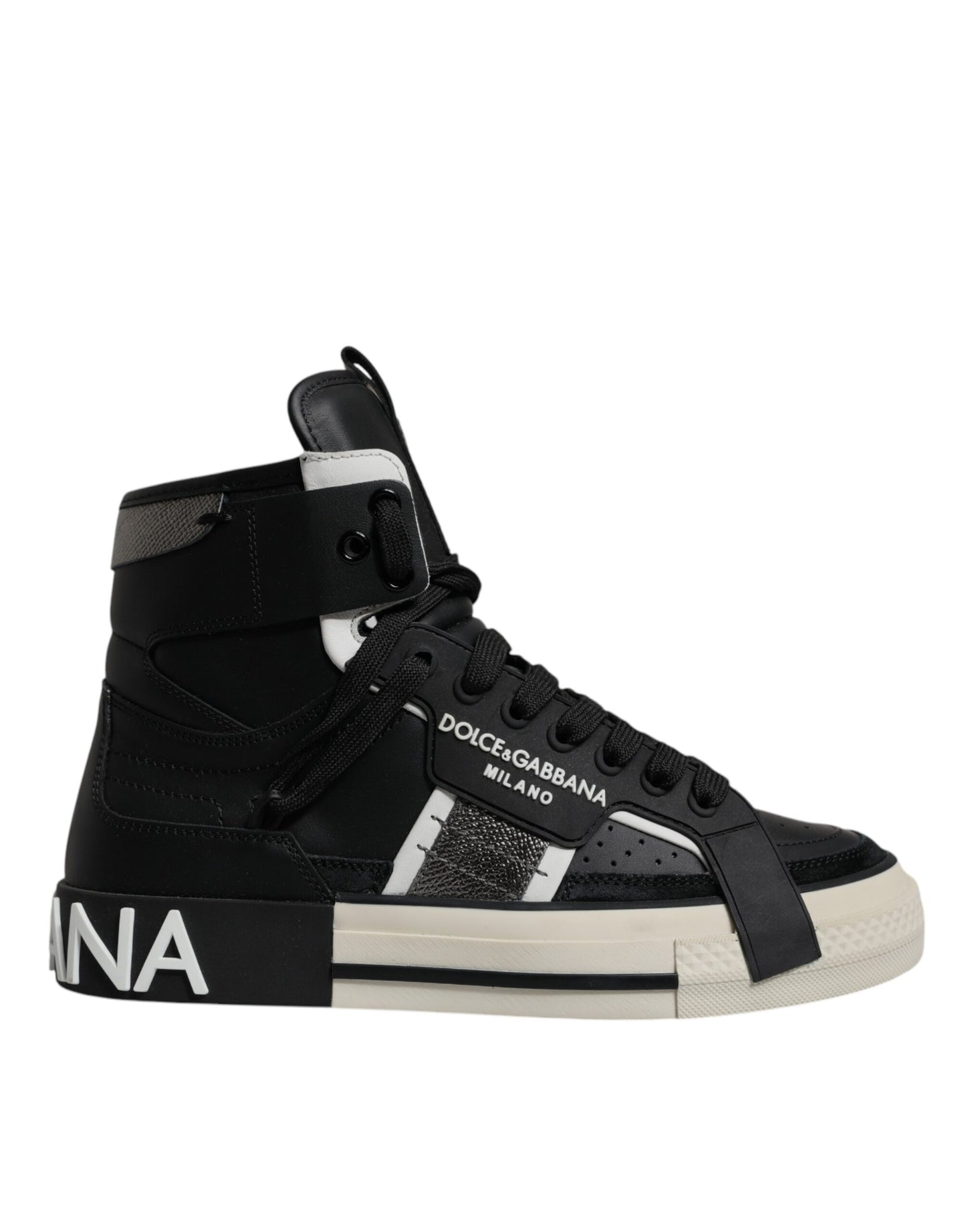 Zapatillas altas de cuero negro y plateado