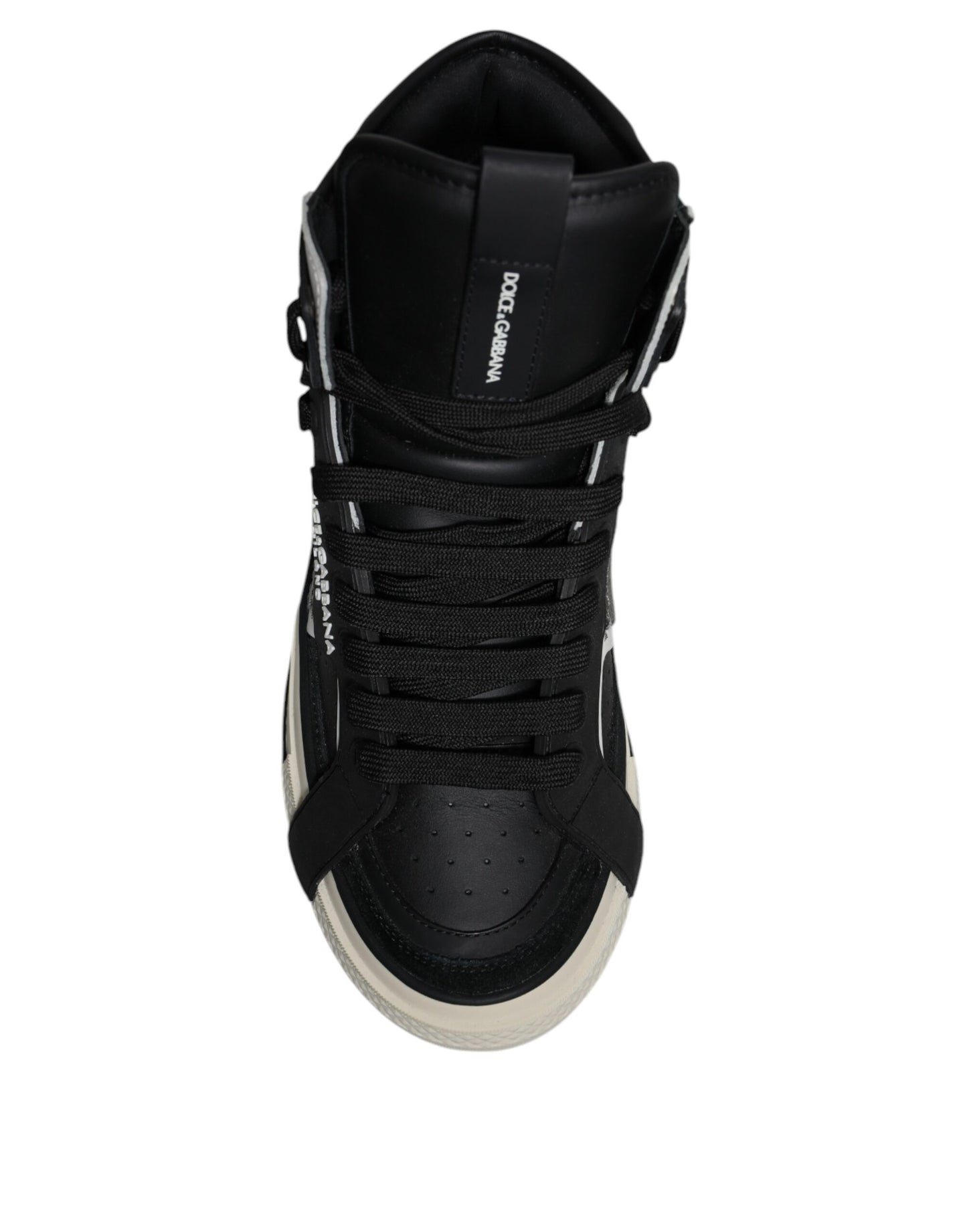 Zapatillas altas de cuero negro y plateado