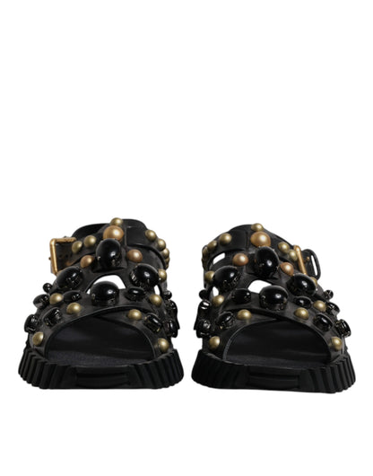 Sandalias de cuero negro con tachuelas
