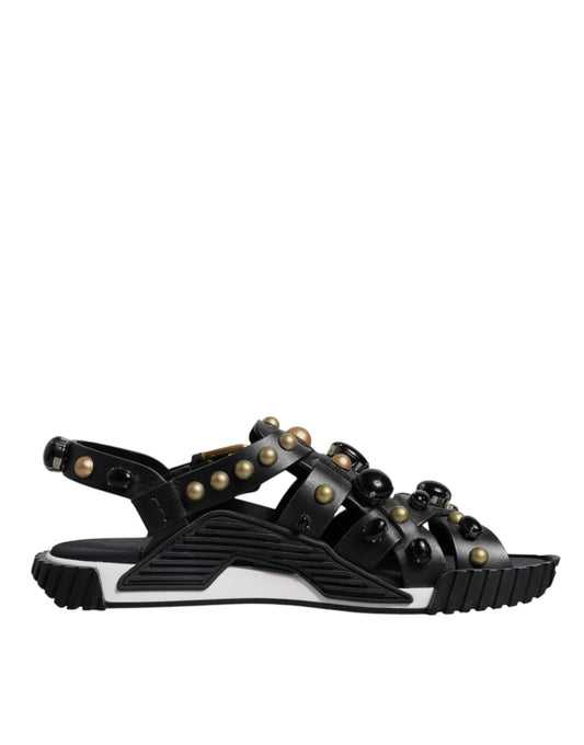 Sandalias de cuero negro con tachuelas