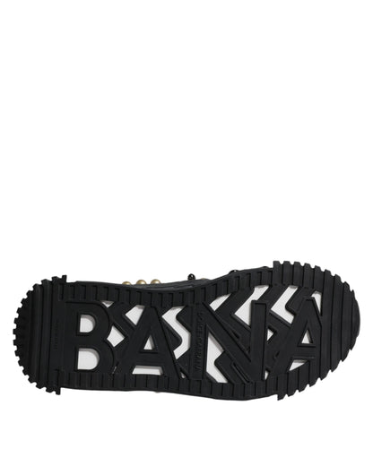 Sandalias de cuero negro con tachuelas