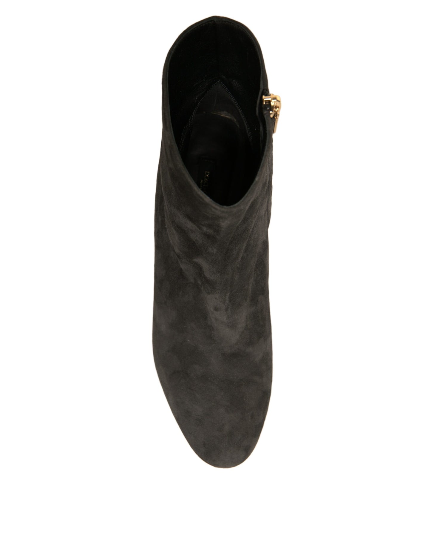 Botines negros con tacón adornado