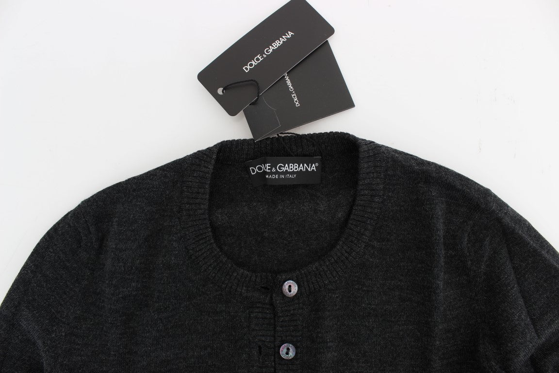 Elegante suéter tipo cárdigan de lana gris