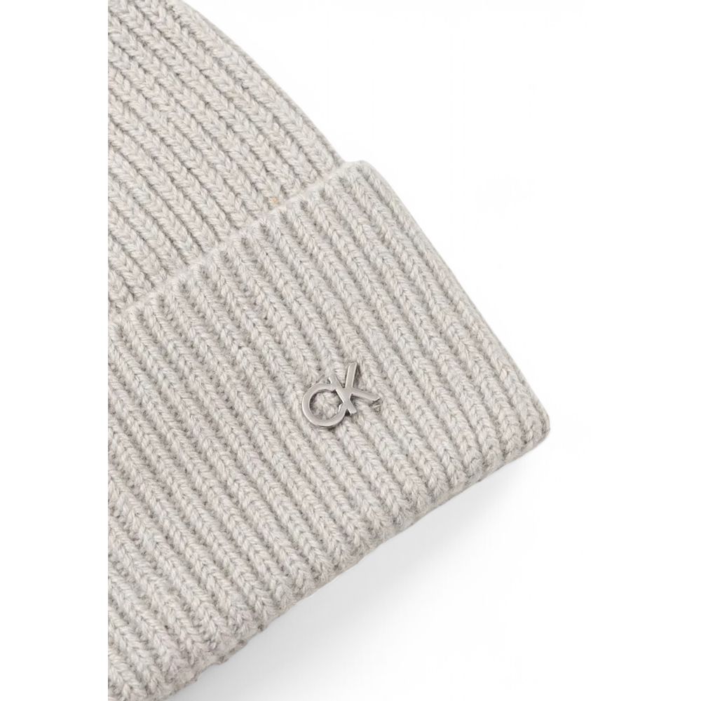Sombrero de lana gris