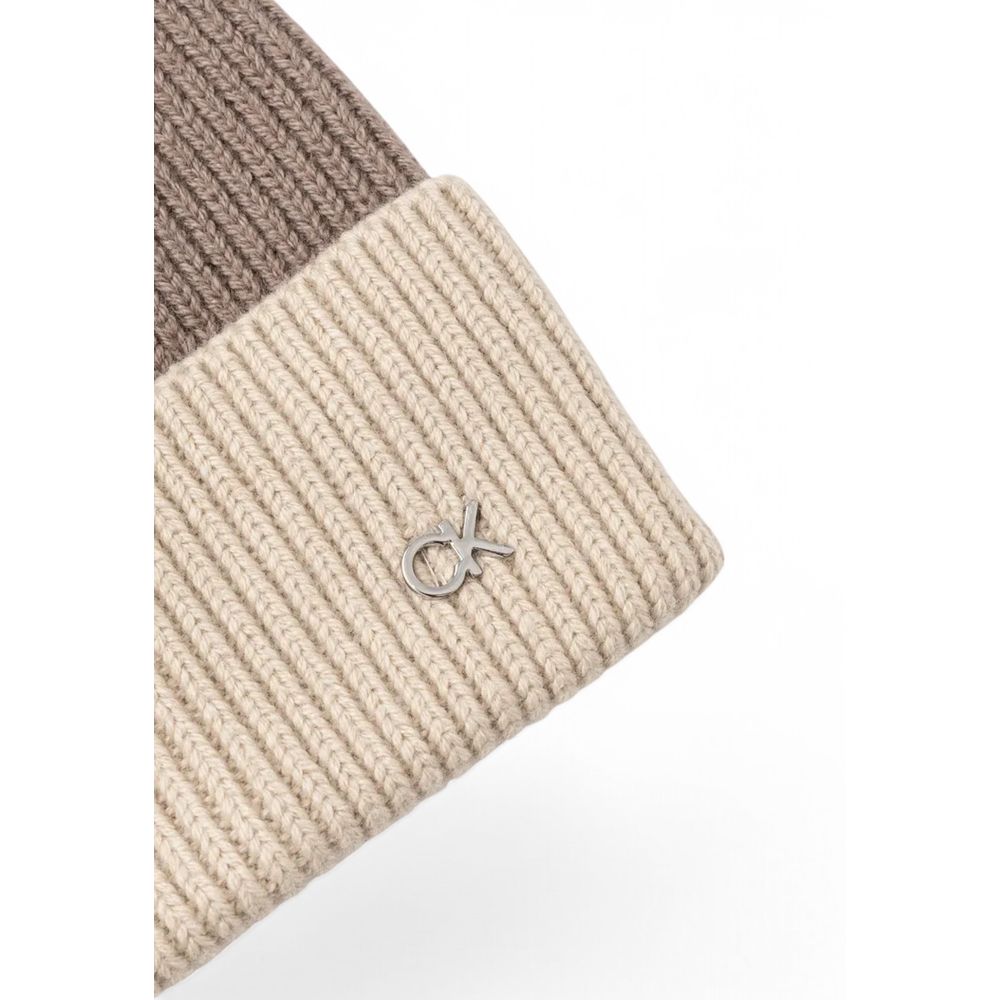 Sombrero de lana beige