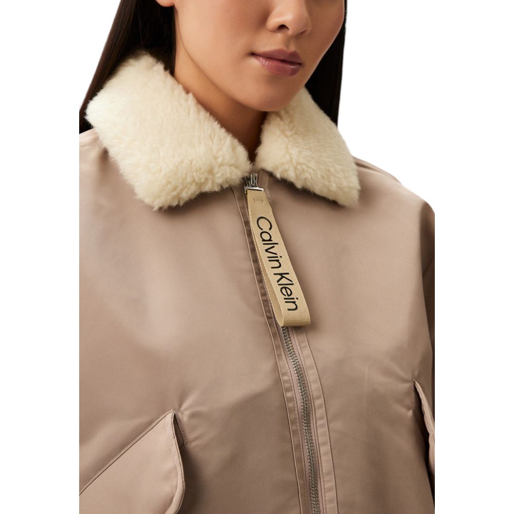 Chaquetas y abrigos de poliéster beige