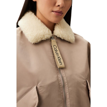 Chaquetas y abrigos de poliéster beige